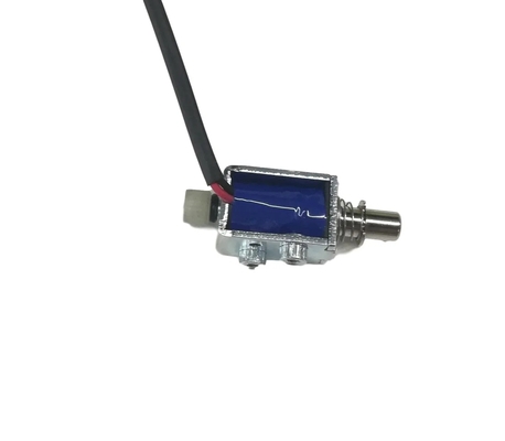 Solenoide de empuje y tracción de tamaño pequeño con estructura de marco abierto y orificios de montaje para una fácil instalación