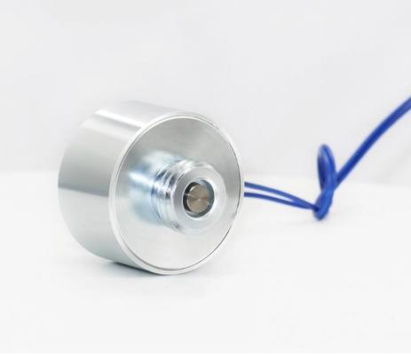 Solenoide de alimentación de CC fácil de instalar para sistemas de cerraduras de armarios y taquillas